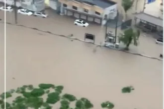 tufao-dolphin-provoca-inundacoes-em-yuhuan,-na-china,-apos-percorrer-mais-de-6-mil-km