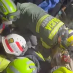 mulher-e-resgatada-viva-apos-35-horas-sob-escombros-de-terremoto-na-colombia