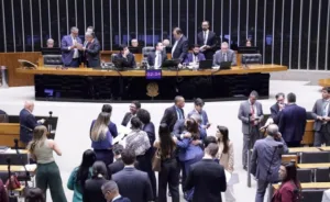camara-dos-deputados-avalia-medida-provisoria-com-r$-305-milhoes-para-socorrer-vitimas-de-desastres-naturais-no-brasil