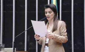 Deputada discute subsídios a combustíveis no Congresso
