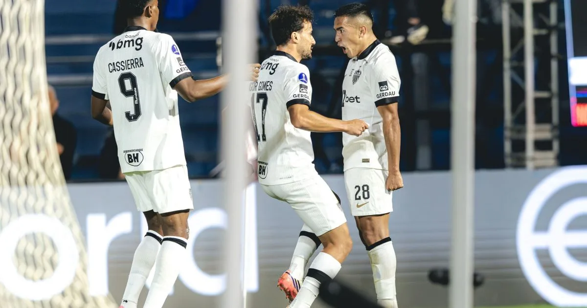 Atlético-MG vence Bragantino e larga na frente nas oitavas da Sul-Americana – CNN Brasil