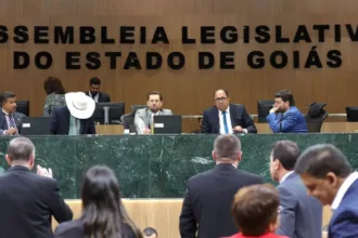 Projetos do governo de Goiás aprovados rapidamente na Assembleia