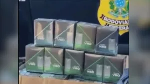 Apreensão de cigarros eletrônicos pela PRF em ônibus