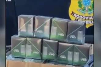 Apreensão de cigarros eletrônicos pela PRF em ônibus