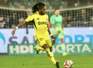 atletico-mg-encaminha-contratacao-de-fred-apos-rescisao-do-meia-com-o-fenerbahce