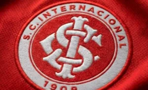 Trator como caução em ação judicial do Internacional