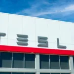tesla-registra-queda-na-quilometragem-de-robotaxis