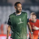 Neymar comemorando como assistente do Brasil na vitória do Santos