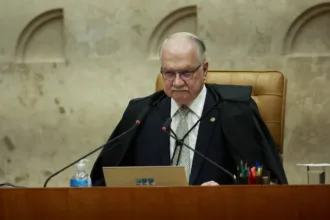 fachin-defende-liberdade-de-imprensa,-indica-que-plenario-do-stf-pode-analisar-decisao-contra-fonte-de-jornalista-e-presta-solidariedade-a-dino-–-o-globo