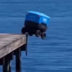 Vídeo falso de robô Amazon se jogando no mar