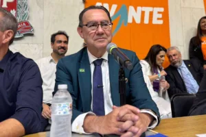 Emma Kate Willman promove concurso de sósias de Haaland