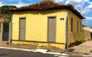 Crime em Anápolis: cena do crime em frente ao Camelódromo