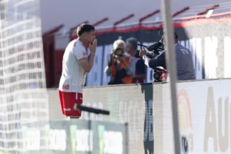 Atlético x Vila Nova em confronto acirrado