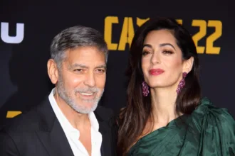 george-e-amal-clooney-levam-os-gemeos-a-gala-beneficente-na-italia-e-amal-brilha-em-vestido-preto