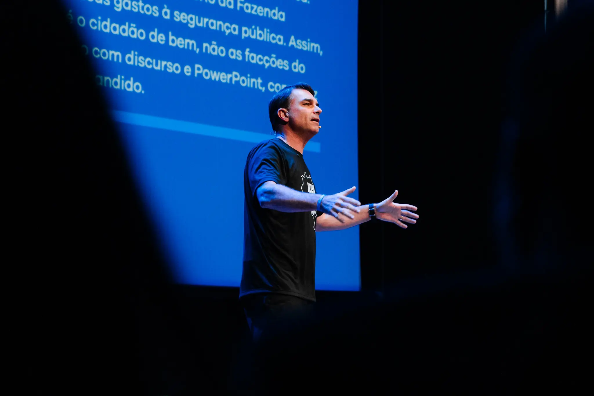 Flávio diz que terceiros tentaram filiá-lo ao PT para atrapalhar registro de candidatura