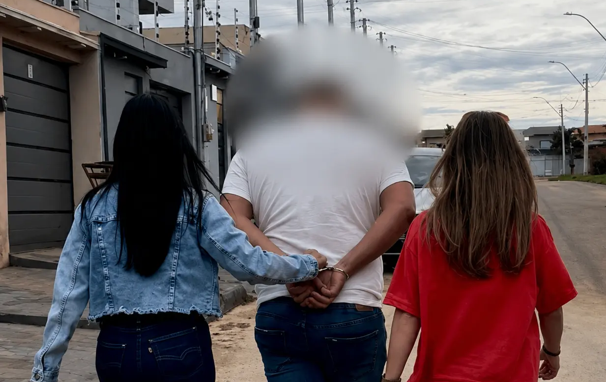Homem Detido Após Atropelar Ex-Companheira com Medida Protetiva em Anápolis