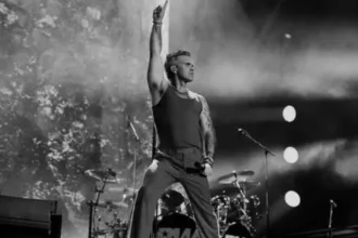 cantor-robbie-williams-detalha-alivio-apos-diagnostico-de-autismo-aos-52-anos
