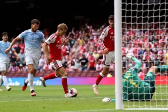 arsenal-domina-manchester-city-na-final-da-community-shield-e-levanta-o-primeiro-trofeu-da-temporada