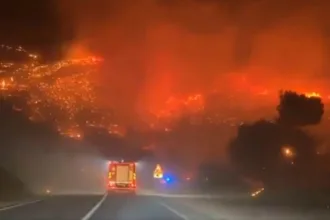 Incêndios na Croácia causam destruição em Omis