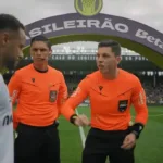 Neymar e Thiago Mendes em São Januário