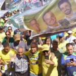gayer-lanca-campanha-e-diz-que-bolsonaro-vai-colocar-faixa-de-presidente-em-flavio