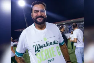 Danilo comemora acesso do Uberlândia à Série C