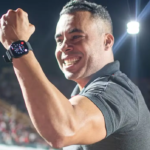 Arthur Cabral expulso pela Lei Vini Jr no Brasileirão