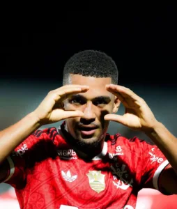 Goleada do Flamengo e liderança ameaçada no Brasileirão Série A
