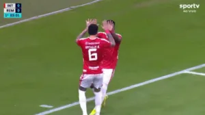 Gol de Johan Carbonero no jogo Internacional x Remo
