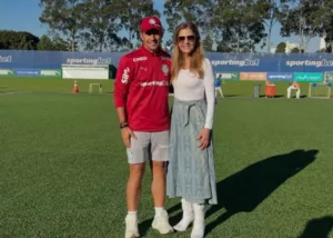 leila-pereira-reforca-apoio-a-abel-e-elenco-do-palmeiras-antes-de-confronto-pela-libertadores