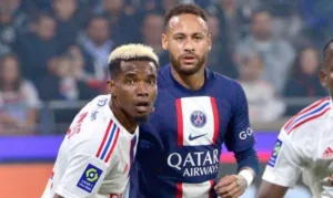 novo-capitulo-na-rivalidade-entre-neymar-e-thiago-mendes-marca-vasco-x-santos-no-brasileirao-2026