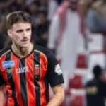 al-riyadh-sai-na-frente-com-gol-de-leandro-antunes-contra-o-al-zulfi-na-disputa-por-vaga-na-copa-do-mundo-da-fifa-2026