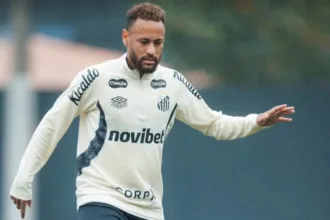 Neymar e Thiago Mendes em campo durante Vasco x Santos