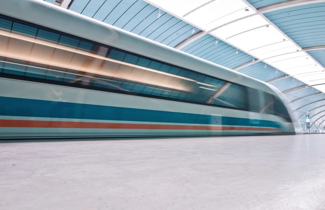 China revela trem Maglev que alcança 800 km/h em poucos segundos, quebrando marca