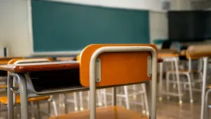 Gráfico mostrando aumento da mensalidade escolar em 2027