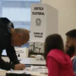 Padre brasileiro excomungado desafia Vaticano