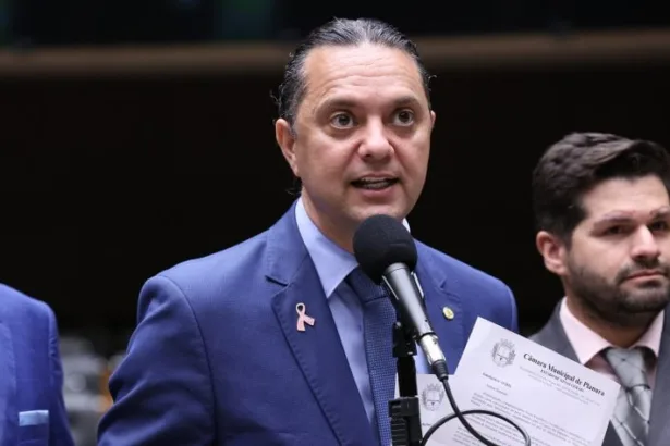 deputados-aprovam-politica-nacional-e-canal-de-denuncias-para-combater-violencia-contra-idosos