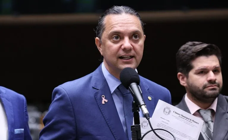 Deputados aprovam política nacional e canal de denúncias para combater violência contra idosos