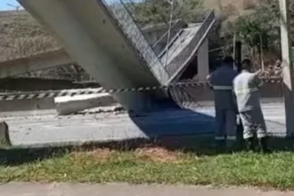 Acidente com passarela na Fernão Dias envolvendo mãe e filho