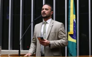 deputados-avancam-em-projeto-que-concede-prisao-especial-a-vigilantes-e-gestores-de-seguranca