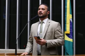 deputados-avancam-em-projeto-que-concede-prisao-especial-a-vigilantes-e-gestores-de-seguranca