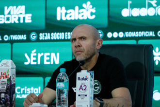 Mozart assume responsabilidade pela derrota do Goiás