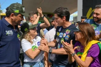 Vice-prefeita declara apoio a Daniel Vilela em carreata