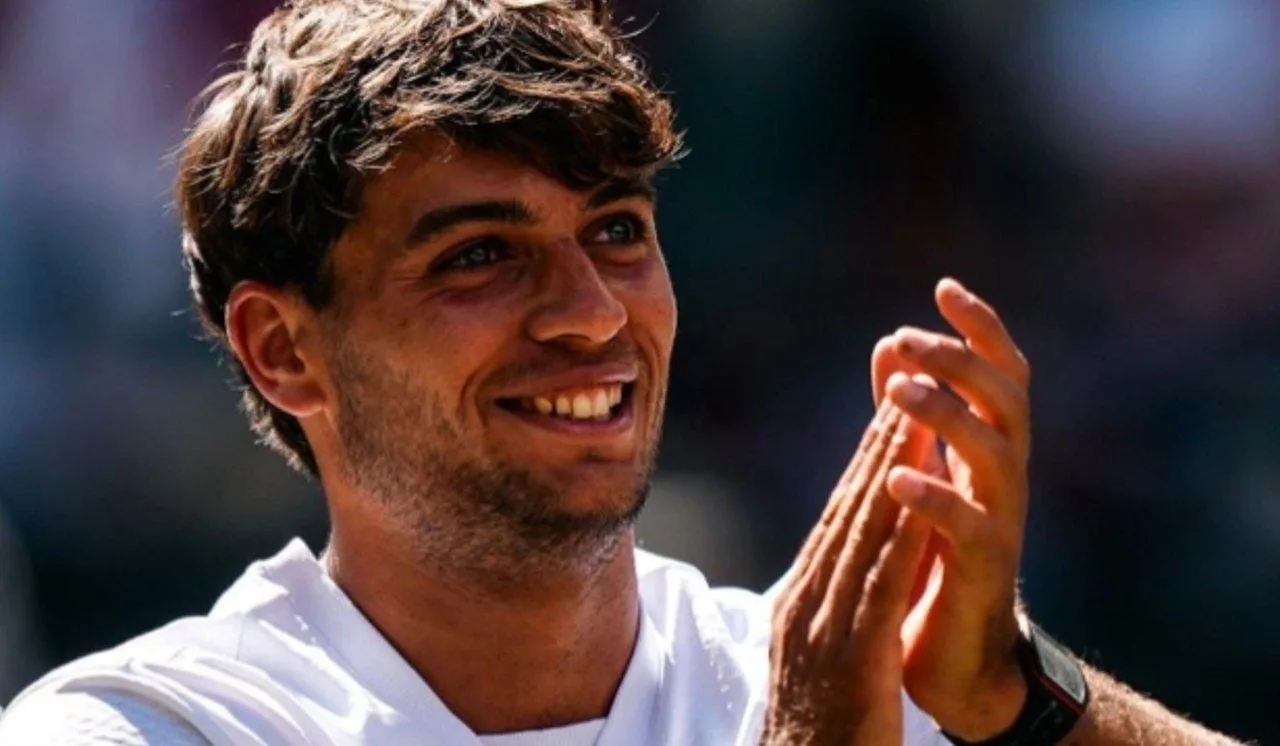 Flavio Cobolli vence Jodar de virada e assegura vaga nas quartas em Cincinnati