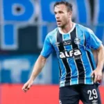 palmeiras-avalia-arthur,-mas-nao-demonstra-interesse-inicial-em-reforco