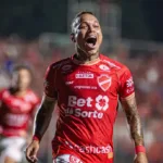 vila-nova-passa-por-cima-da-ponte-preta-e-goleia-no-primeiro-tempo