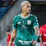 goias-acerta-com-artilheiro-da-serie-d;-clube-vai-quitar-transfer-ban-nesta-quinta-(20)