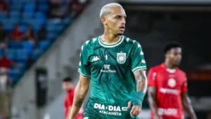 goias-acerta-com-artilheiro-da-serie-d;-clube-vai-quitar-transfer-ban-nesta-quinta-(20)