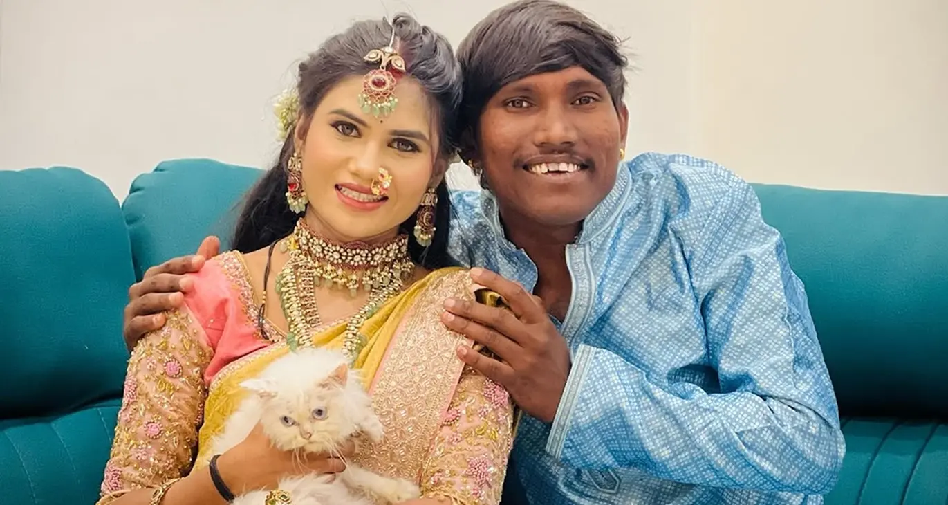 Após se casar com a prima, homem ‘mais bonito da Índia’ vai ser pai; veja fotos