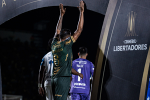 Ex-Atlético em ação na Libertadores 2025